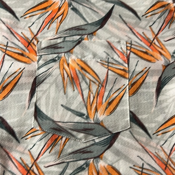 Croft & Barrow Easy Care Men’s size XL Button Down Collared Hawaiian Shirt. - Picture 3 of 10